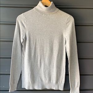 Gap gray turtle neck sweater